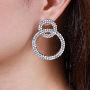 Gorgeous Double Circle Dangle Earrings - Rhinestones